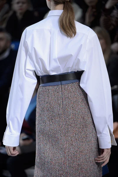 Look 24